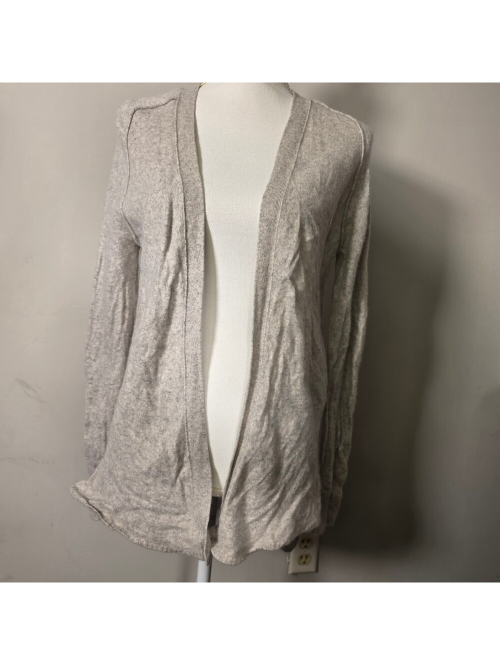 360 Cashmere light grey cardigan